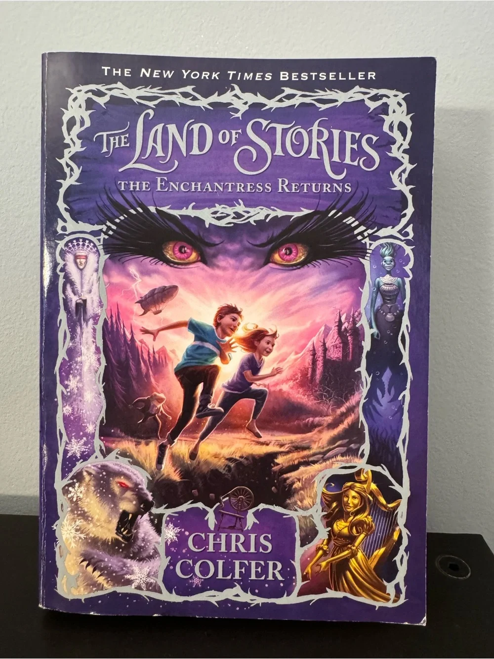 Colfer Land of Stories Books 2 & 3 Enchantress Returns, Grimm Warning paperback
